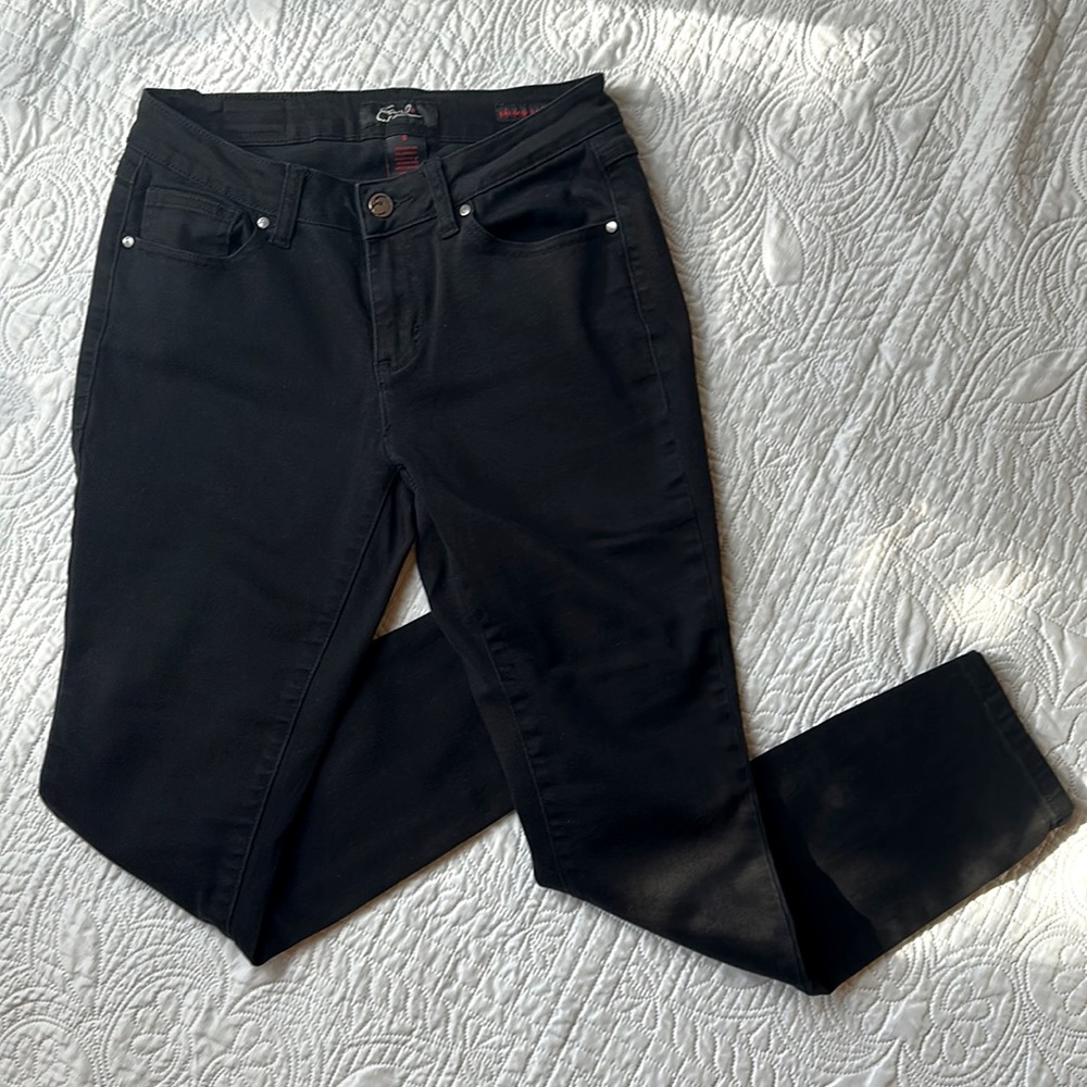 Earl Jean True Black Skinny Ankle Petite size 6